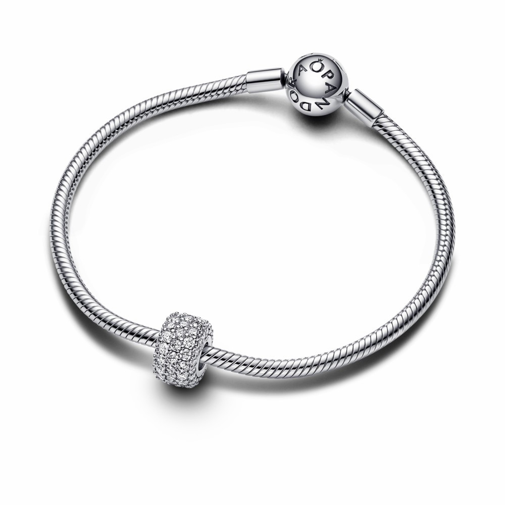 Charm Pandora de Triple hilera con pavé brillante