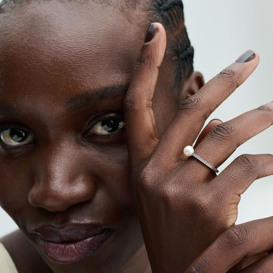 Anillo Pandora con pavé y perlas cultivadas