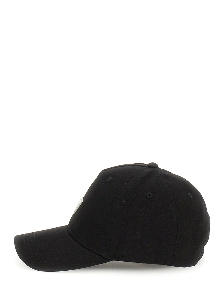 Gorra Guess London con logotipo triángulo Black
