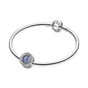 Charm Padora azul brillante de la corona Pandora