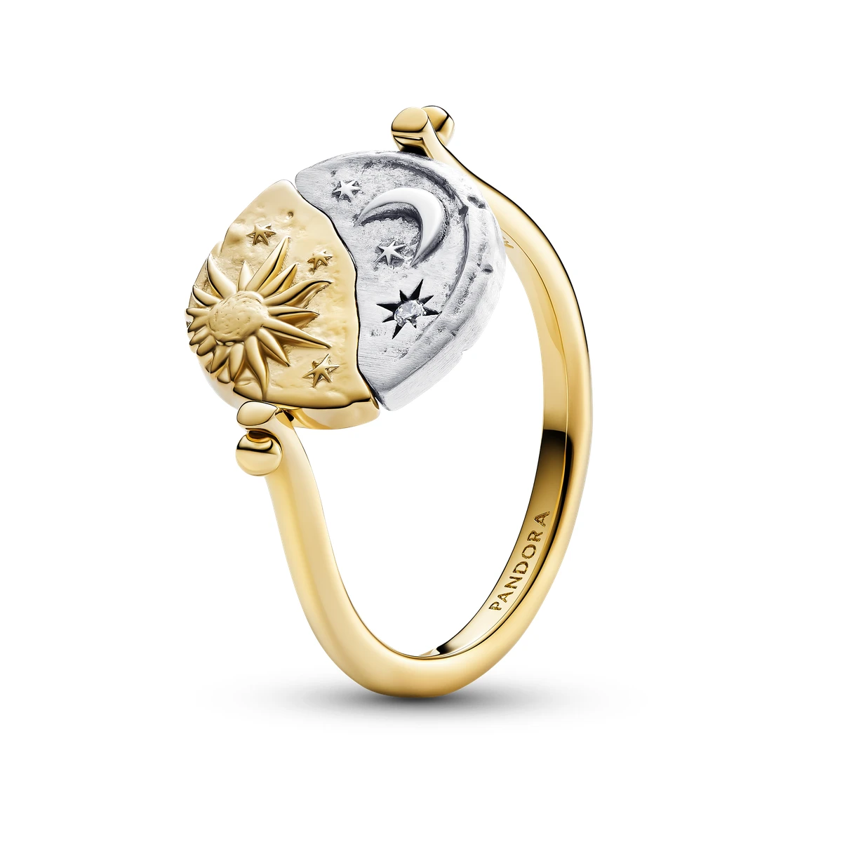 Anillo Medallón Reversible en plata de ley y con un recubrimiento en oro de 14k Sol y Luna